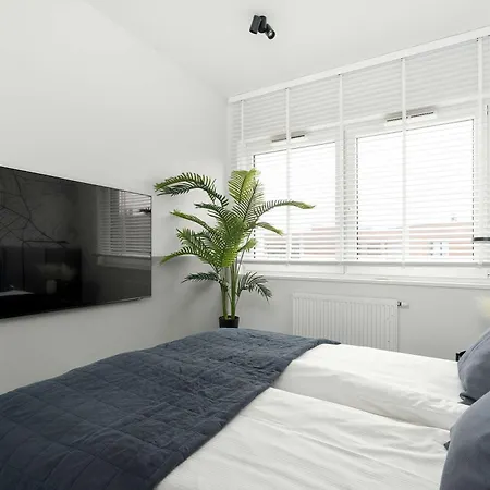 Modern Remote Work Close To The Malta By Renters Apartmán